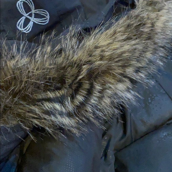 SOLD NWT Aritzia TNA Bancroft Parka Down Coat - Picture 14 of 15